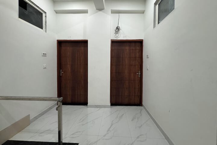 Ballroom/Hall 29 of 35