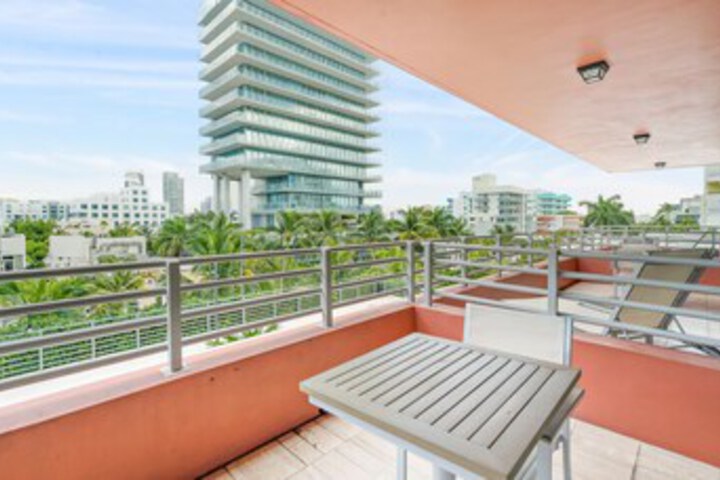 Terrace/Patio 23 of 318