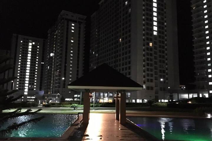 Pool 20 of 30