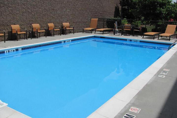 Pool 12 of 33