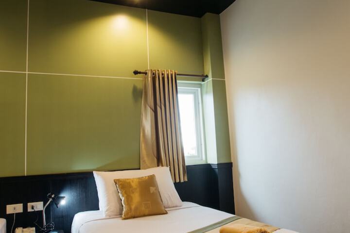 Room 33 of 140