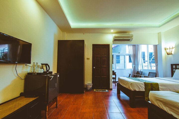 Room 6 of 52