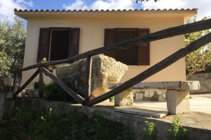 Casetta dallAlbero in Scopello