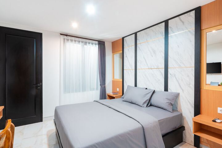Room 3 of 38