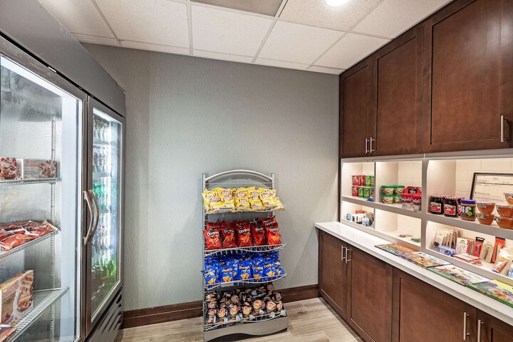Snack bar