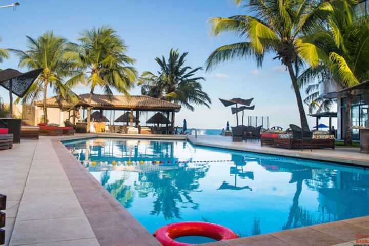 Pool Hotel