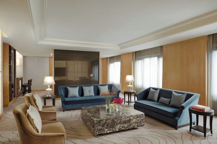Room 34 of 81