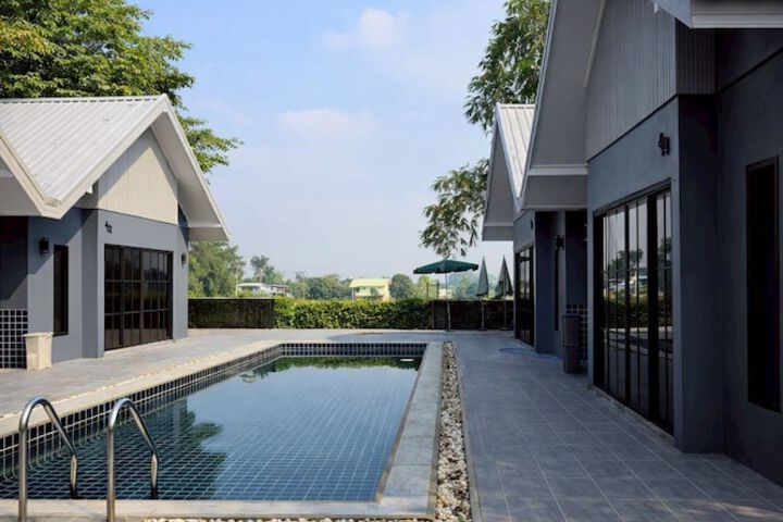 Pool 30 of 50
