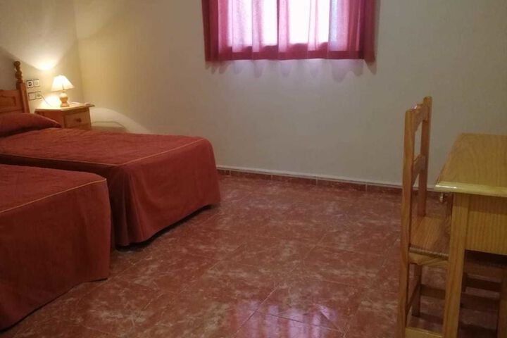 Room 4 of 11
