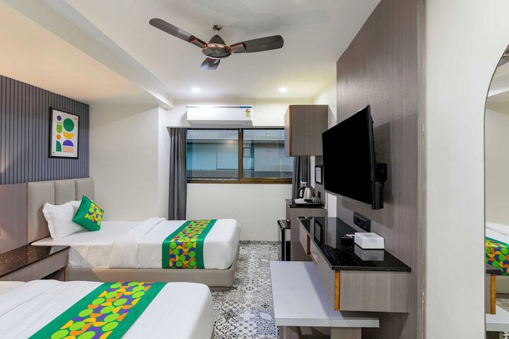 Room 14 of 30