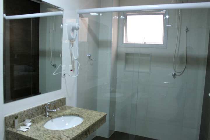 Room 14 of 27