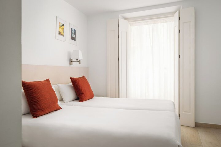 Room 7 of 53