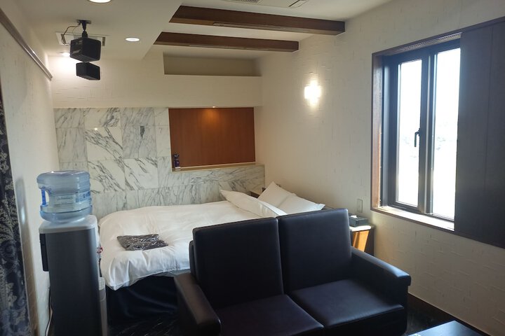 Room 33 of 51