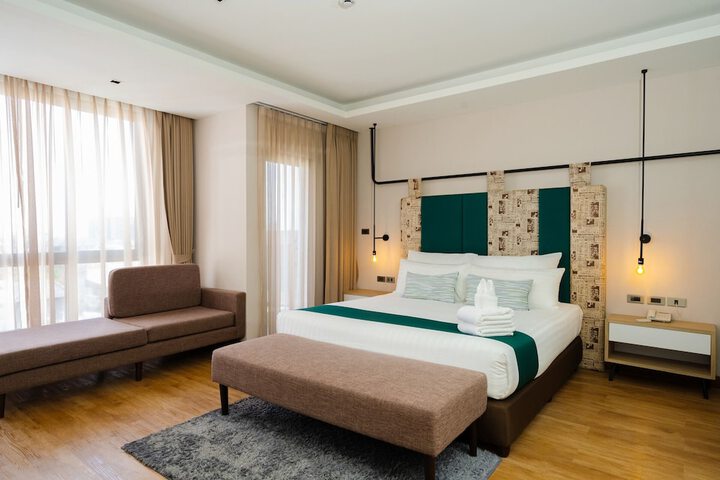 Room 52 of 121