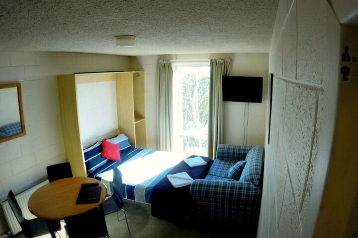 Room 9 of 47