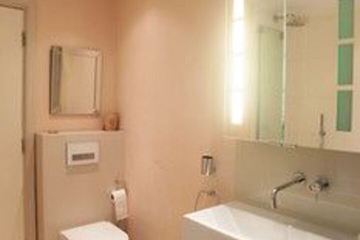 Room 5 of 21