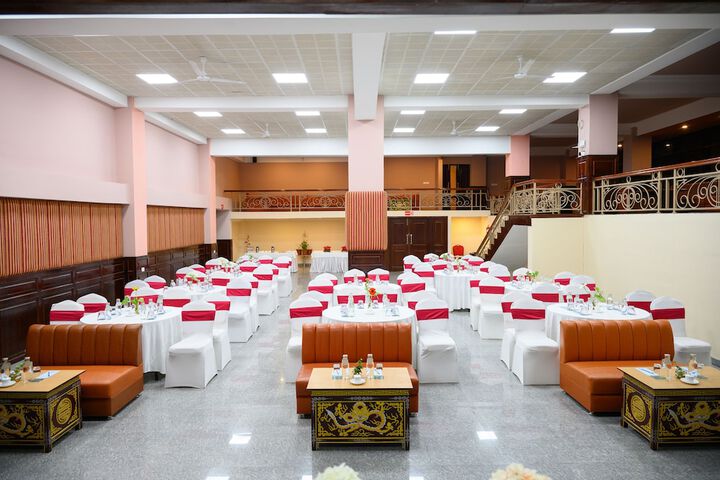 Ballroom/Hall 66 of 70
