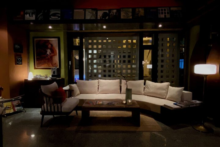 Entrance & Lobby