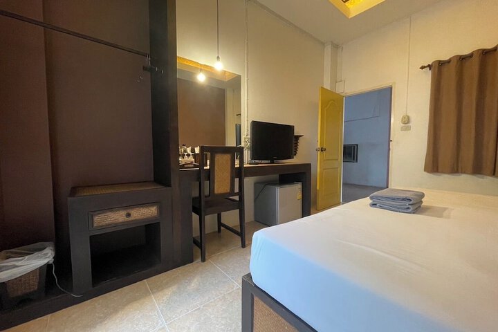 Room 44 of 76