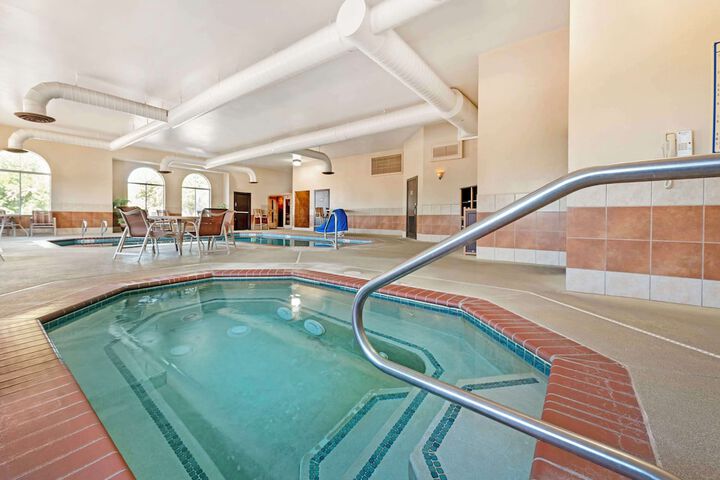 Pools & Facilities