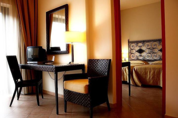Room 4 of 67