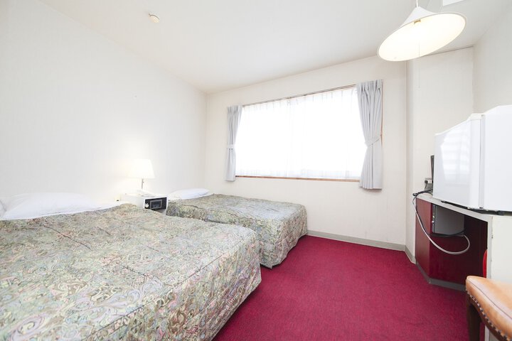Room 5 of 25