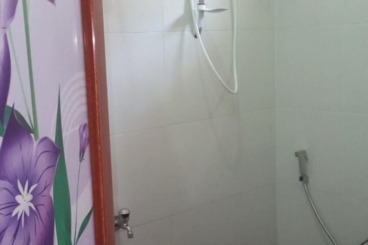 Room 12 of 34