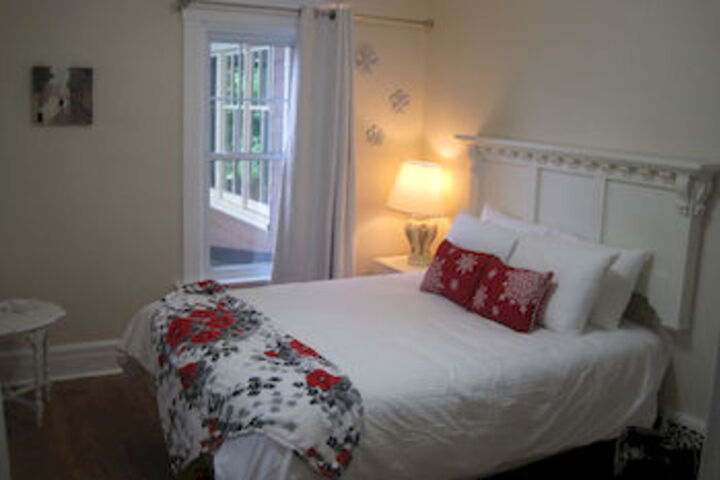 Room 8 of 36