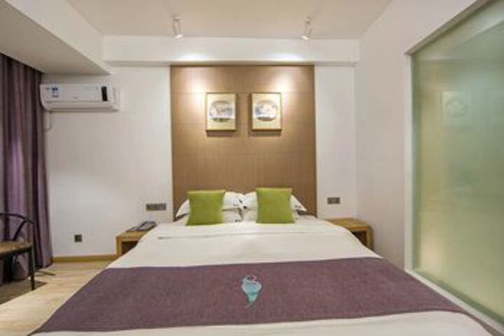 Room 80 of 156