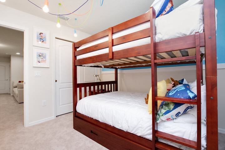 Room 18 of 66