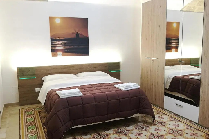 Room 4 of 14