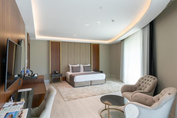Room 42 of 118