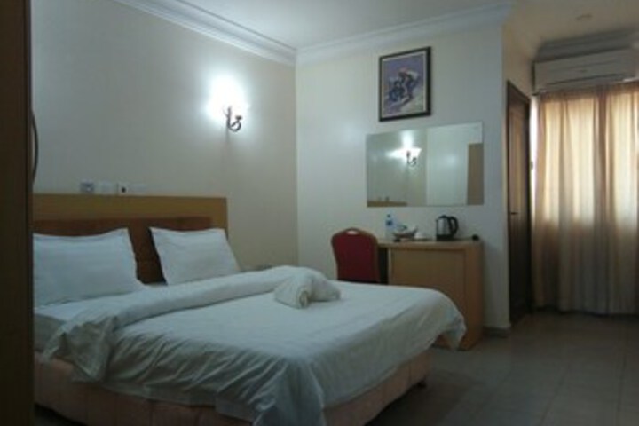Room 29 of 34