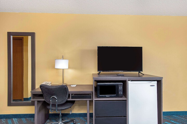 Room 14 of 26