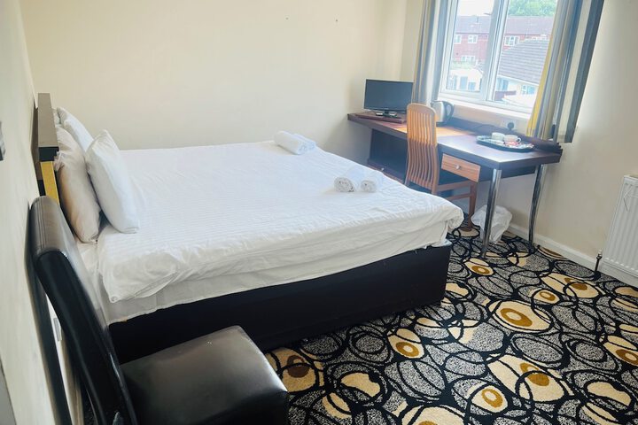 Room 11 of 40