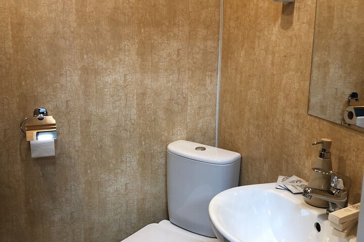 Room 36 of 38