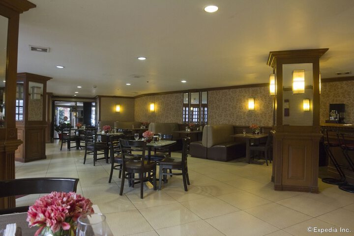 Dining Photos