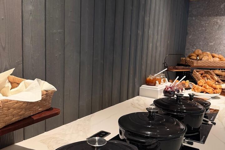 Dining 67 of 77