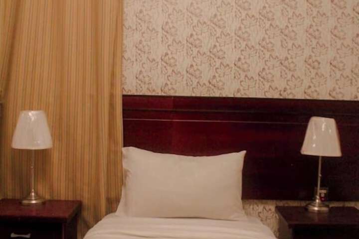 Room 7 of 21