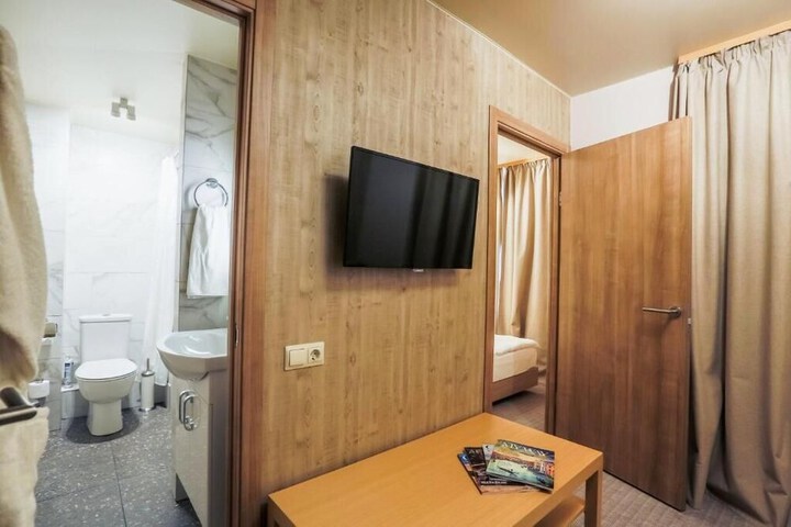 Room 19 of 52