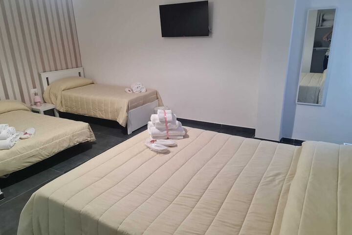 Room 10 of 61