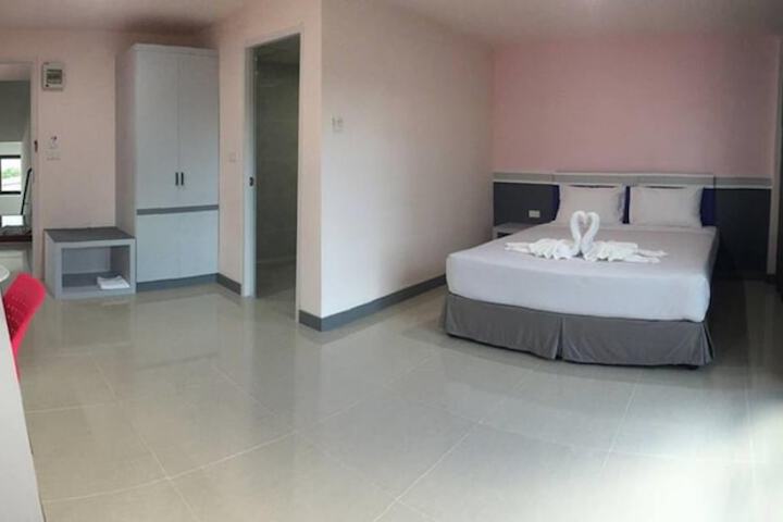 Room 16 of 37
