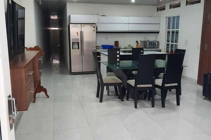 Room 5 of 11
