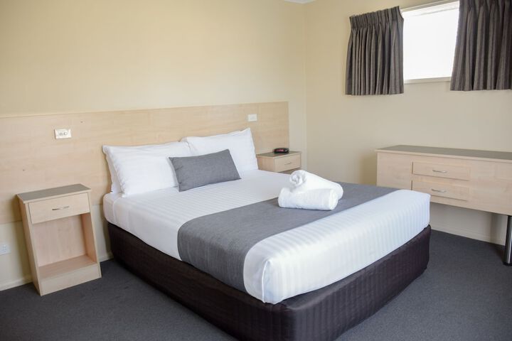 Room 3 of 34