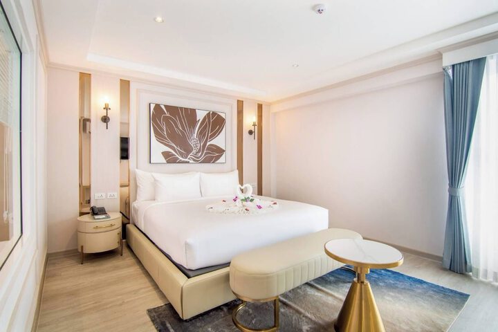 Room 42 of 171