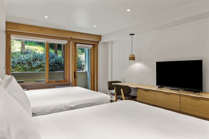 Room 6 of 48