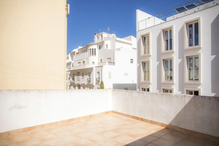 B36 - Backstreet Duplex in Lagos by DreamAlgarve