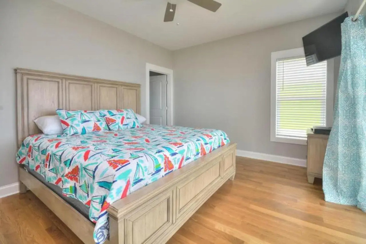 Room 2 of 20