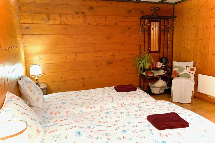 Room 3 of 9