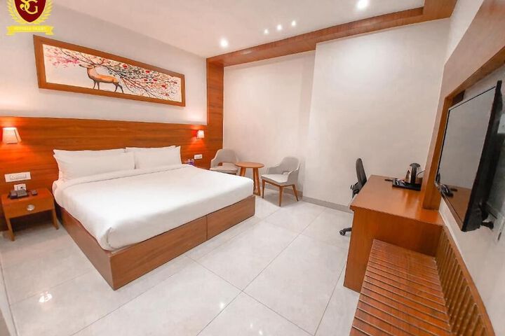 Room 7 of 30